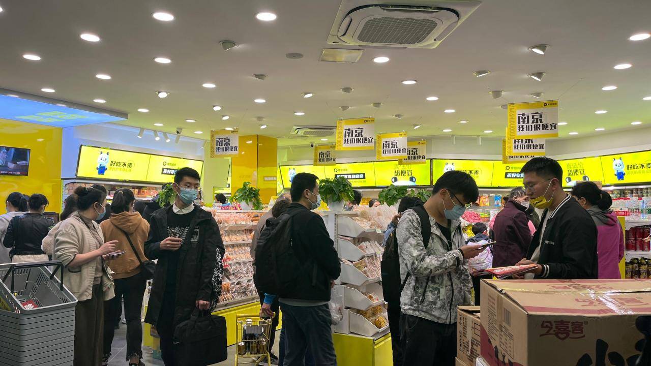 社区进口零食店怎么开（如何开一家进口食品店）